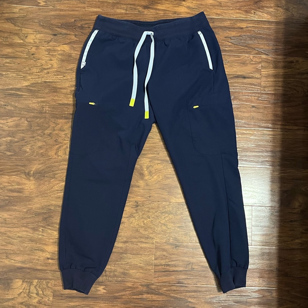 FIGS Muoy jogger